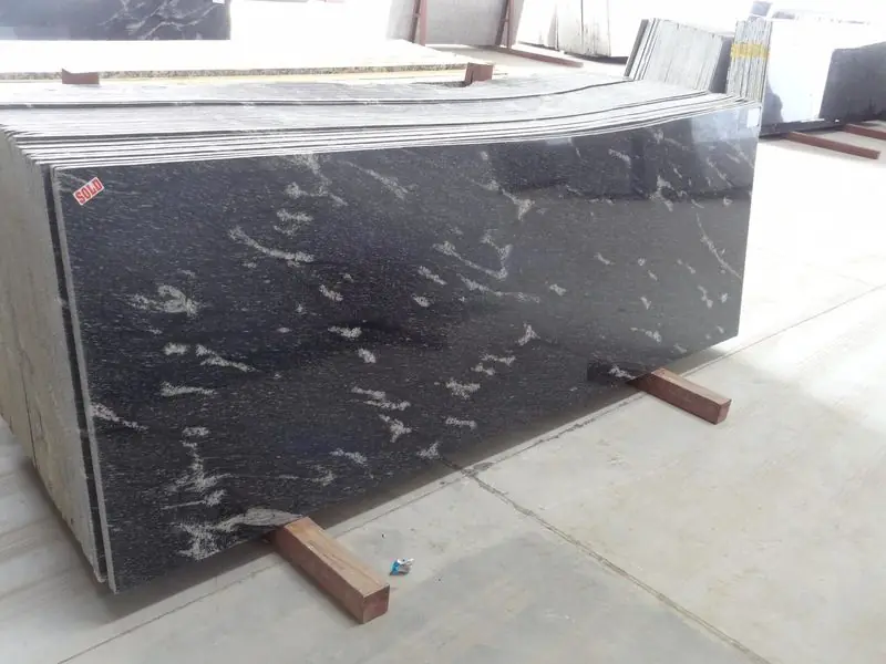 Fish Black granite slab: black base with white streaks