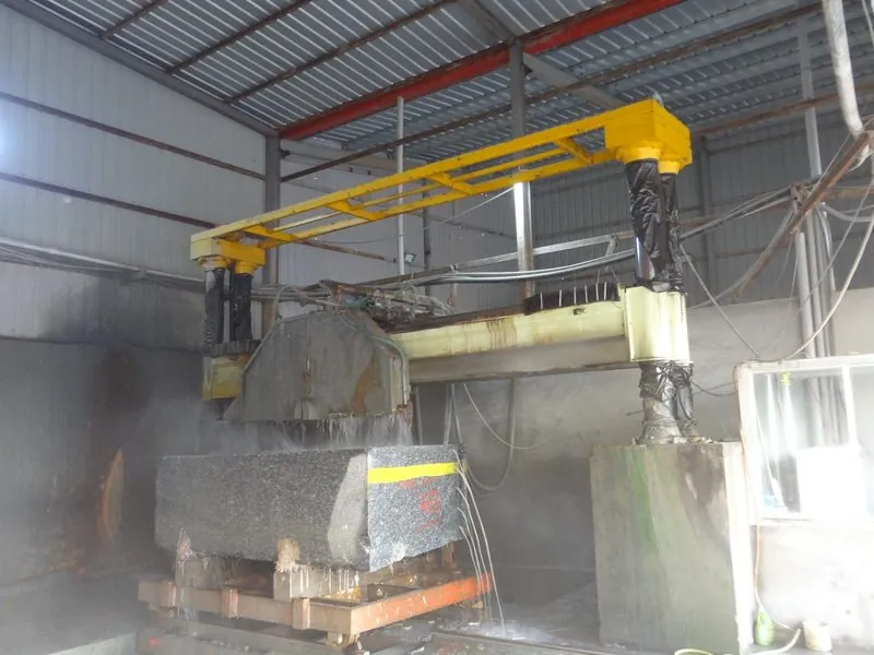 Block cutter sawing a granite block at the Sankalp unit